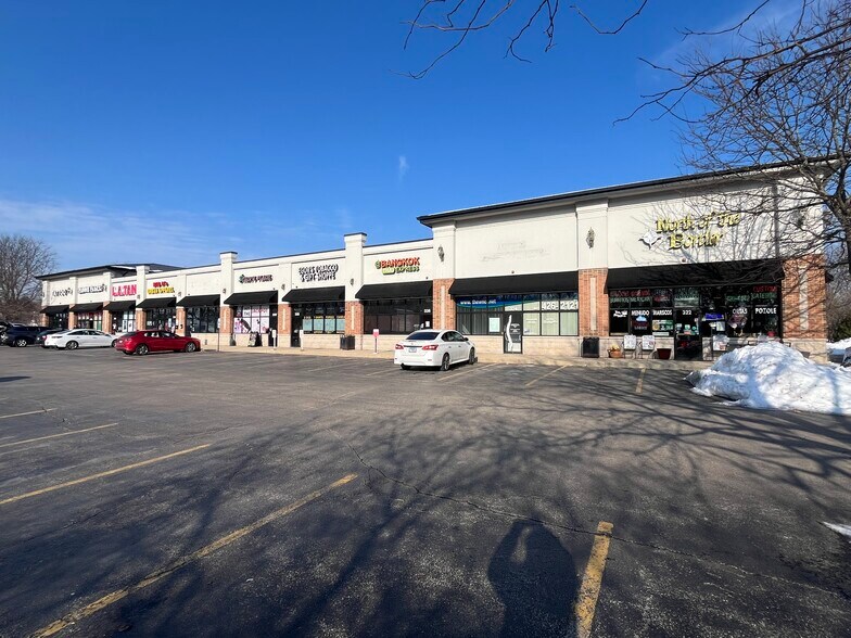 322-340 W Main St, Carpentersville, IL à louer - Photo du bâtiment - Image 2 de 3