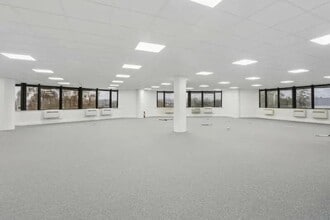 Office in Argenteuil for lease Interior Photo- Image 1 of 2