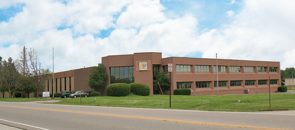 678 Yellow Springs-Fairfield Rd, Fairborn, OH for lease - Building Photo - Image 1 of 1