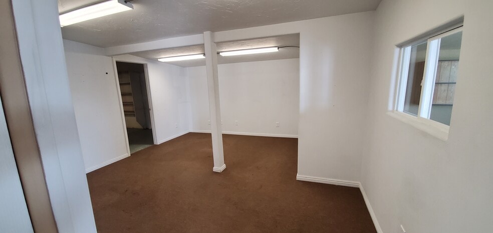 1615 N Woodruff Ave, Idaho Falls, ID for lease - Interior Photo - Image 2 of 7