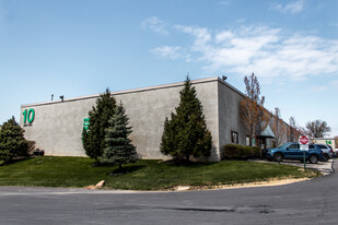 Freeway Business Park Bldg 10 Warehouse Lease - Entrepôt