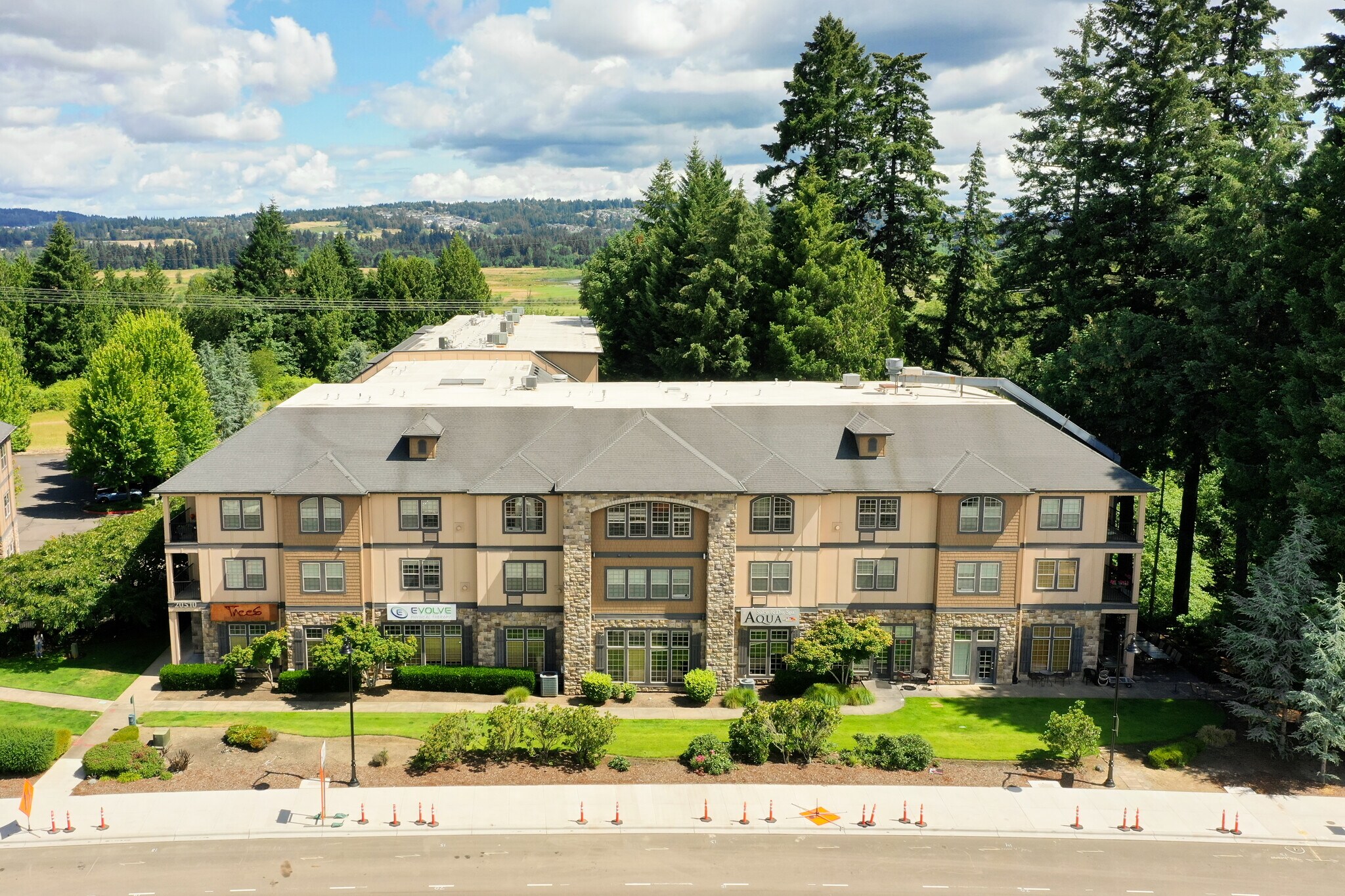 20510 SW Roy Rogers Rd, Sherwood, OR à vendre Photo du bâtiment- Image 1 de 8