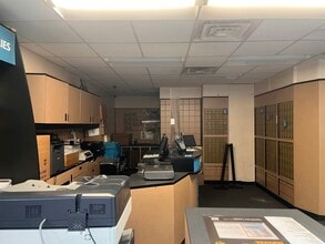 121 W 72nd St, New York, NY for lease Interior Photo- Image 2 of 5