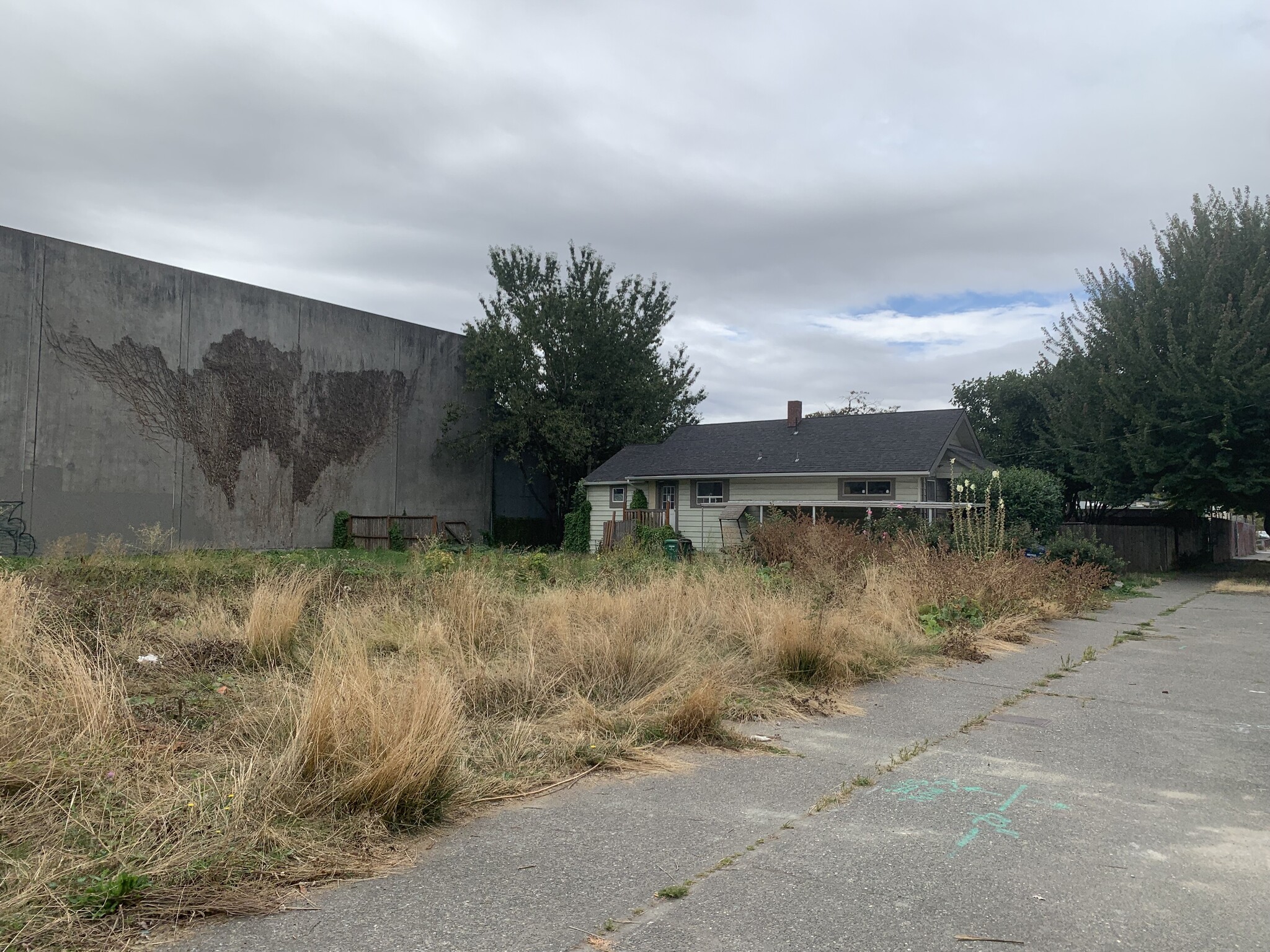 823-827 S Kenyon St, Seattle, WA for sale Building Photo- Image 1 of 2