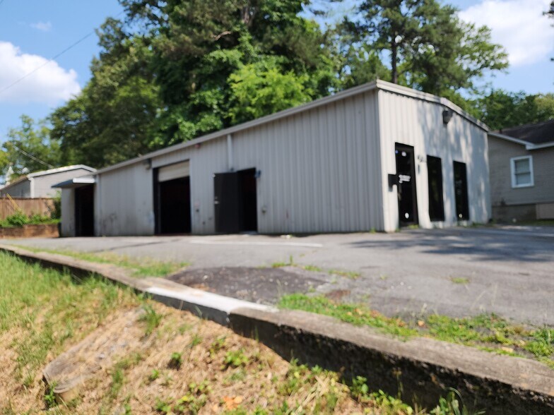 80 Moore Ave, Marietta, GA à vendre - Photo du bâtiment - Image 2 de 2