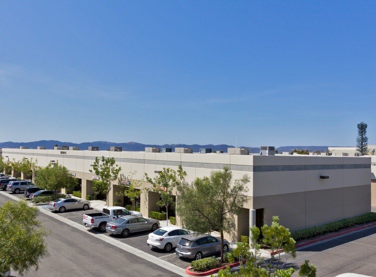 38340 Innovation Ct, Murrieta, CA à louer - Photo du bâtiment - Image 2 de 4