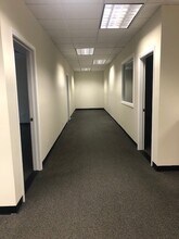 950 Northgate Dr, San Rafael, CA à louer Photo du bâtiment- Image 1 de 6