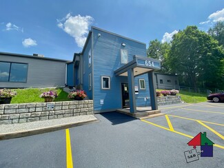 Plus de détails pour 654 Granger Rd, Barre, VT - Bureau/Commerce de détail à louer