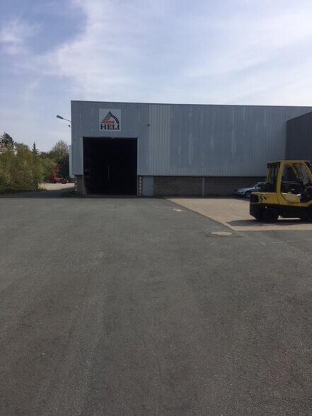 Industrial in SAINT-OUEN-L'AUMONE for lease - Building Photo - Image 1 of 14
