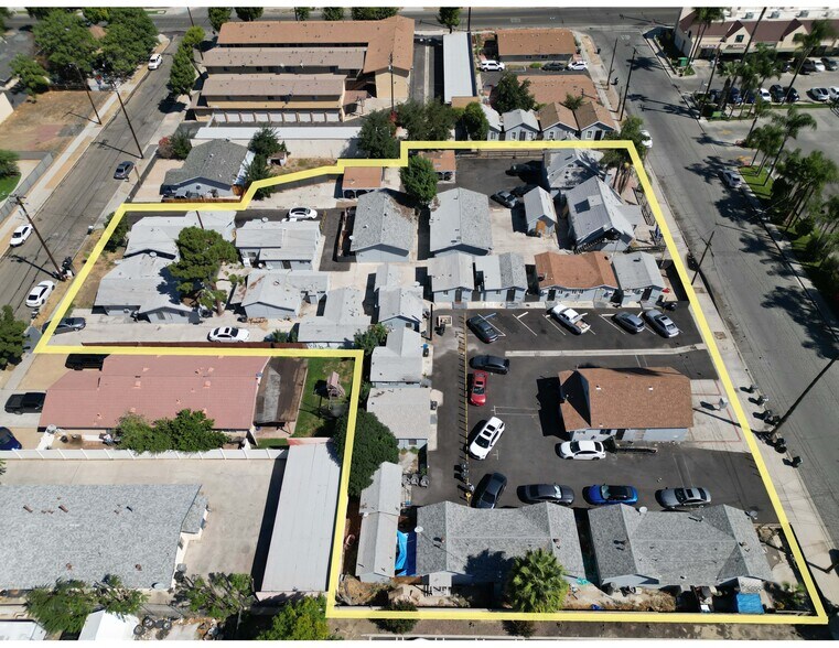 123-145 N Inez St, Hemet, CA for sale - Building Photo - Image 1 of 4