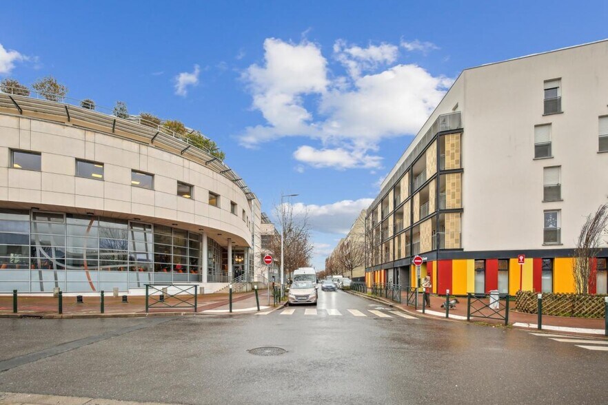 26/28 Rue Diderot, Nanterre à vendre - Photo du bâtiment - Image 2 de 14