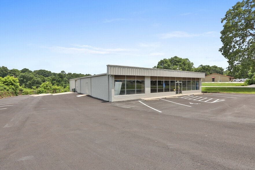 170 Jefferson St, Newnan, GA à vendre - Photo du bâtiment - Image 2 de 5