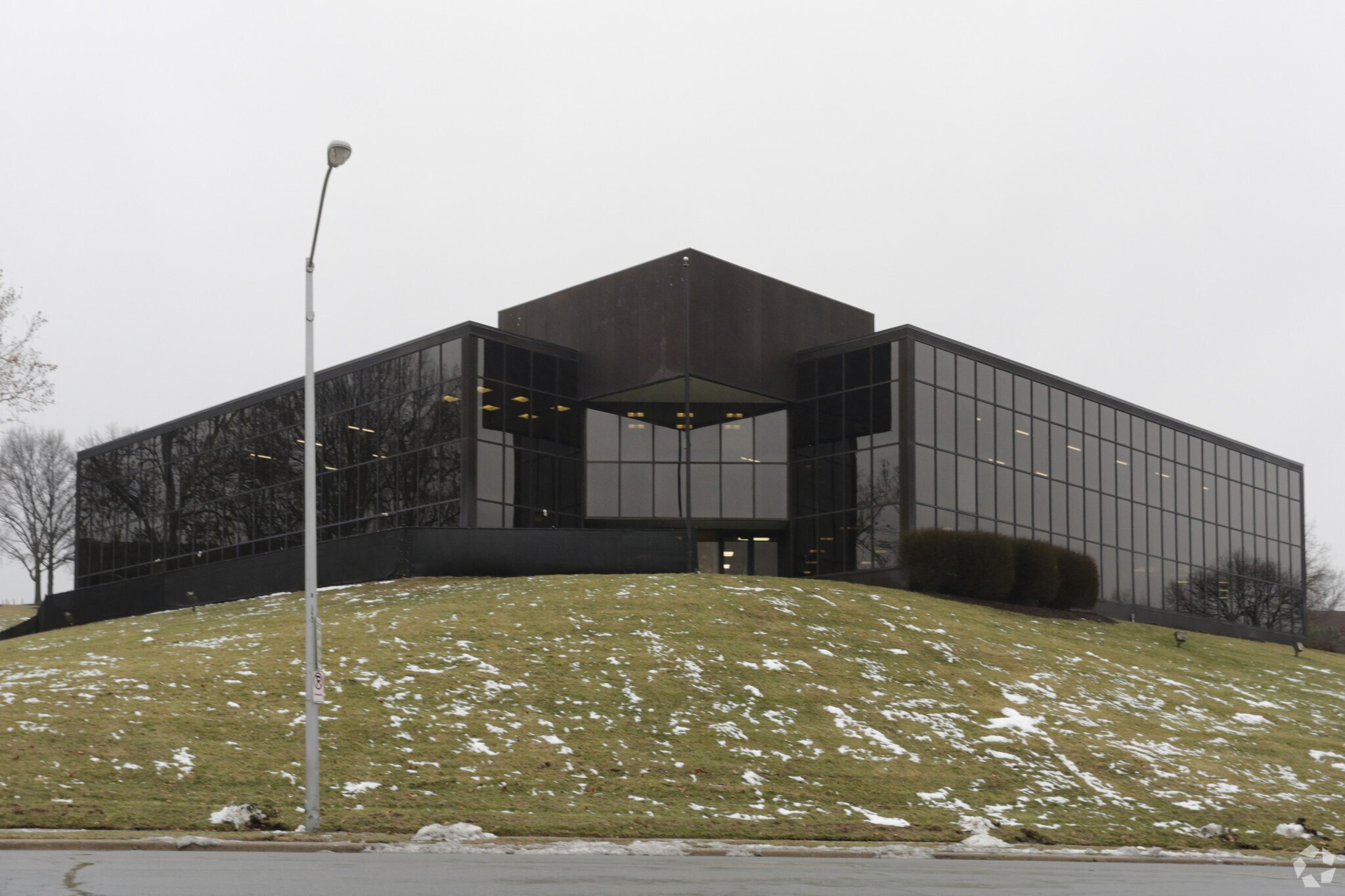 8205 W 108th Ter, Overland Park, KS à louer Photo principale- Image 1 de 8