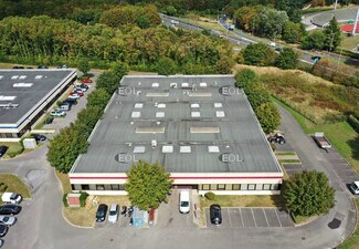 Plus de détails pour Local d'activités à louer