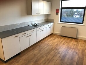 Commercial Rd, Nelson à louer Photo intérieure- Image 1 de 3