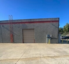 2735 Via Orange Way, Spring Valley, CA for lease Interior Photo- Image 1 of 8