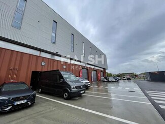 Plus de détails pour Local d'activités à louer