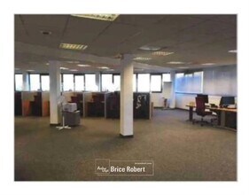 Bureau dans Écully à louer Photo intérieure- Image 1 de 3