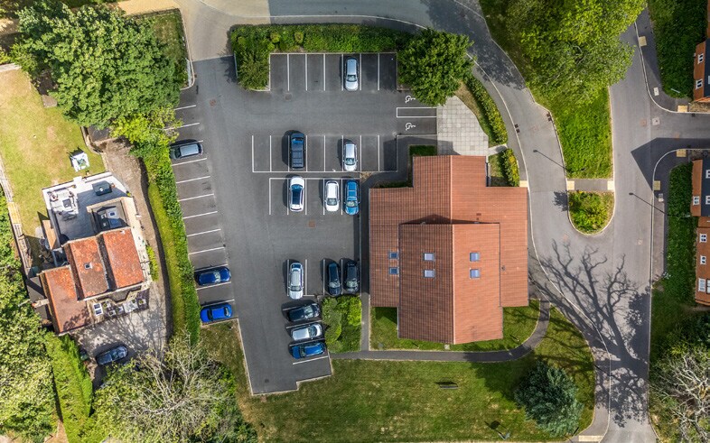 Allington Ln, Fair Oak à vendre - Photo du bâtiment - Image 3 de 7