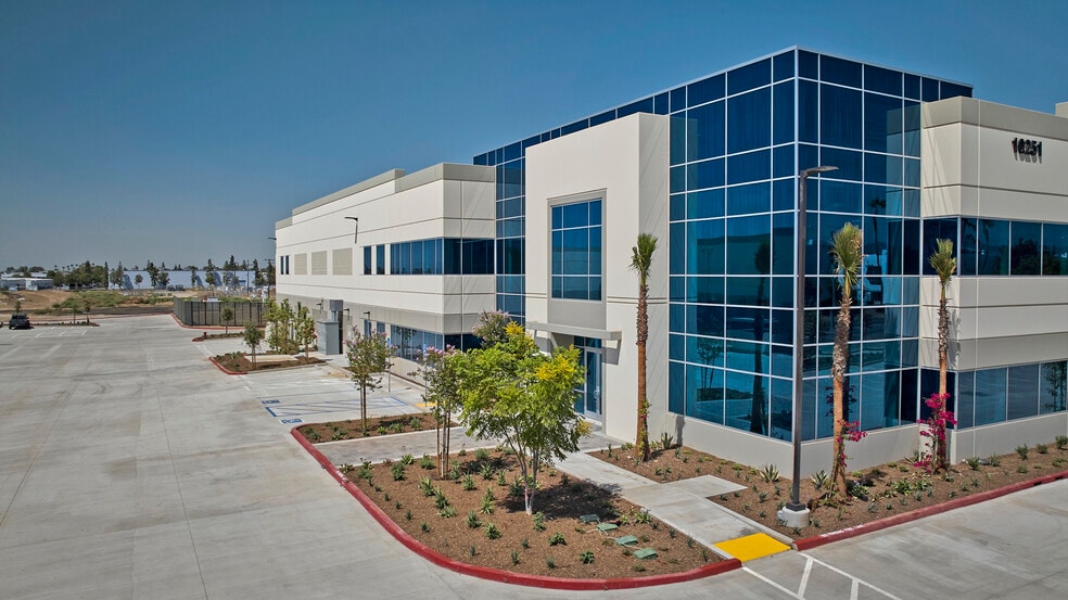 12551 Telegraph Rd, Santa Fe Springs, CA for lease - Building Photo - Image 3 of 24