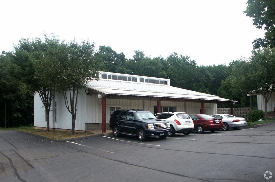 11 Whitewood Ln, North Branford, CT for sale - Other - Image 2 of 35