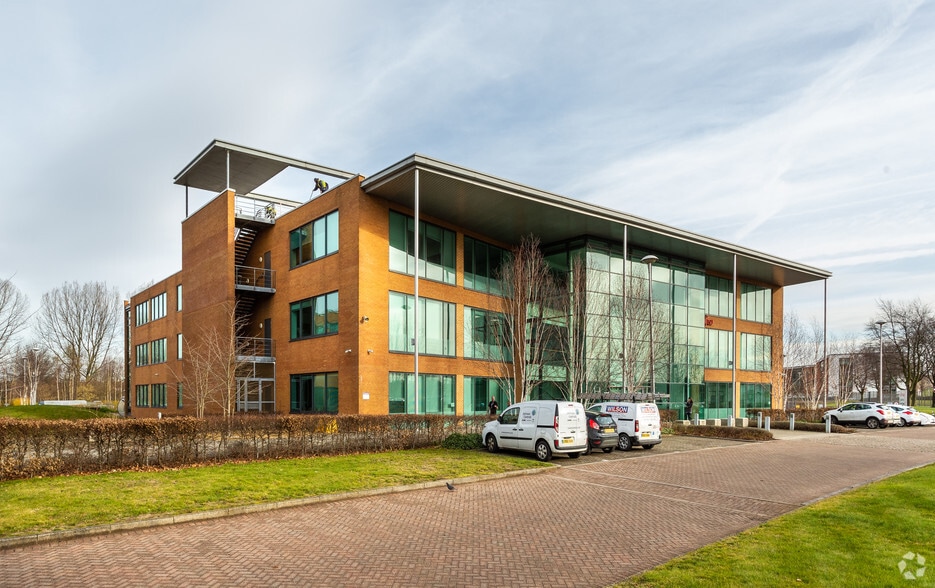 Northampton Rd, Manchester for lease - Primary Photo - Image 1 of 8