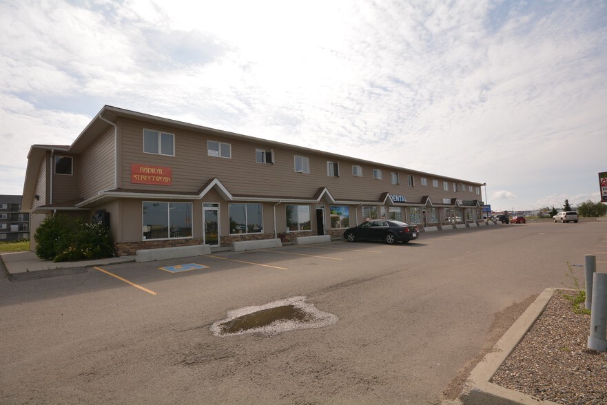 9135 96A St, Fort St John, BC à vendre - Photo du bâtiment - Image 3 de 6