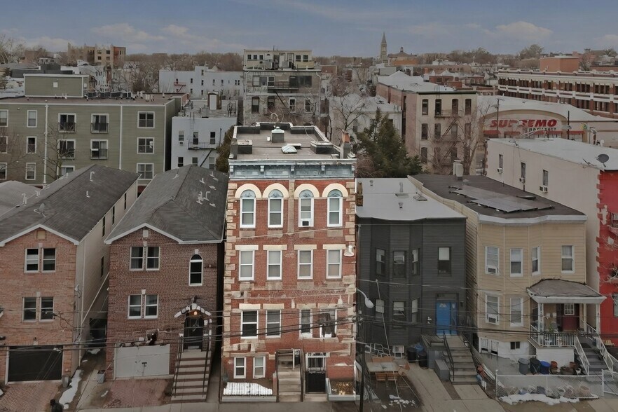 127 Ogden Ave, Jersey City, NJ à vendre - Photo du bâtiment - Image 3 de 11