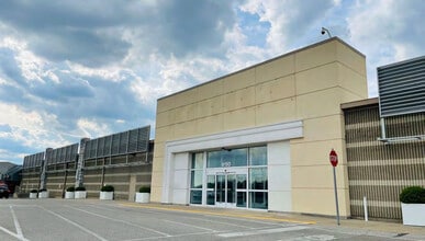 4150-4160 Hunt Rd, Blue Ash, OH for lease Building Photo- Image 1 of 2