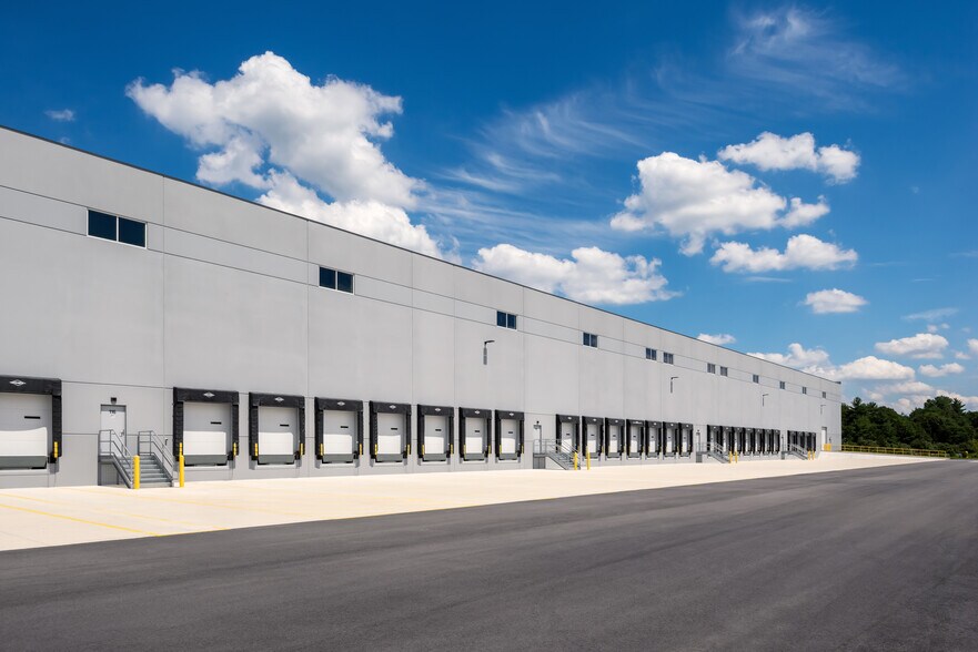 315 Green St, Wrentham, MA à louer - Photo du bâtiment - Image 3 de 12