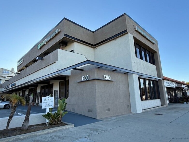 1300 S Pacific Coast Hwy, Redondo Beach, CA à louer - Photo du bâtiment - Image 2 de 11