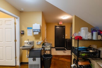 4395 Ogeechee Rd, Savannah, GA for lease Interior Photo- Image 2 of 6
