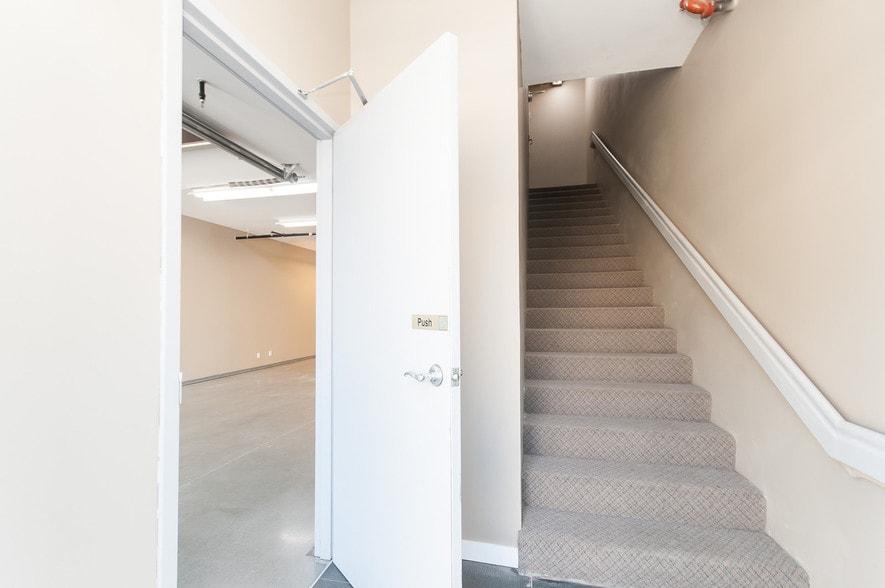 12520 Horseshoe Way, Richmond, BC for lease - Other - Image 2 of 44