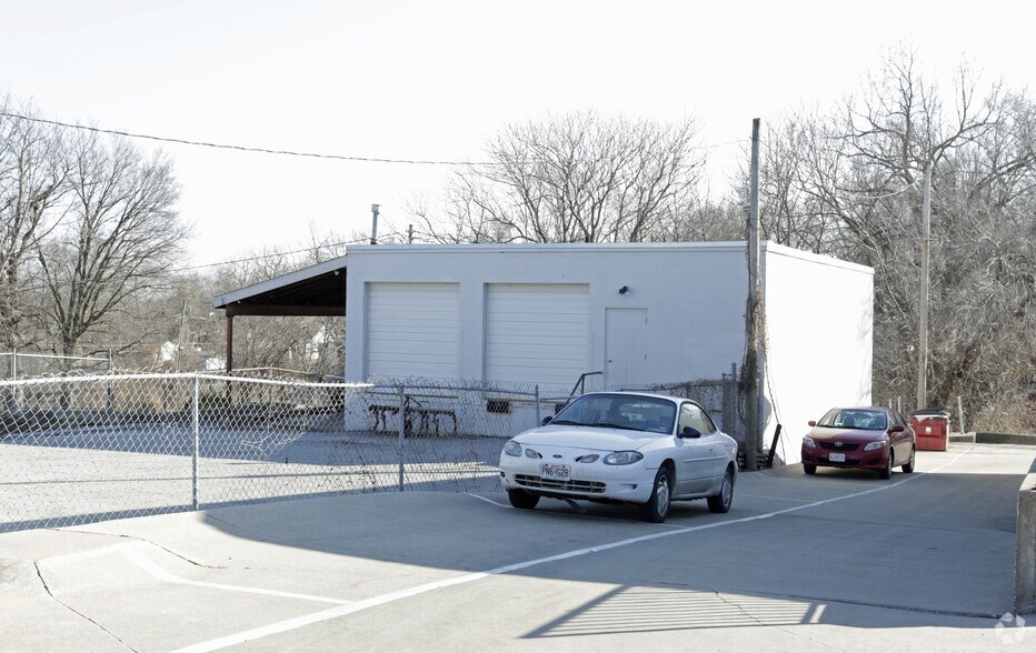 415 E 23rd St, Independence, MO for sale - Building Photo - Image 2 of 2