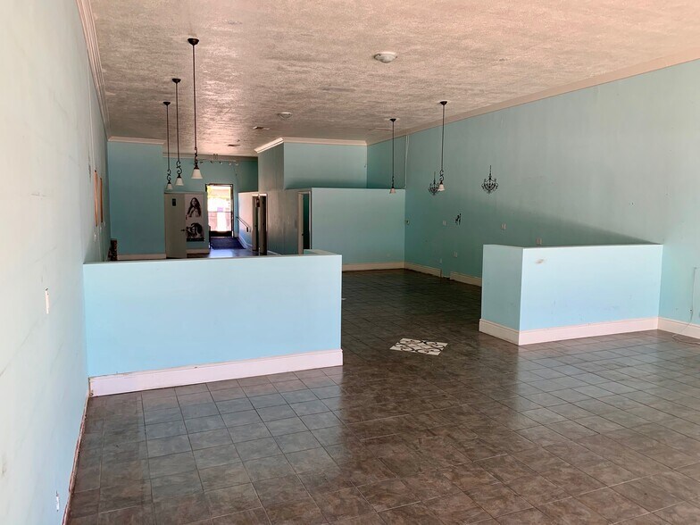 3311-3317 W Burbank Blvd, Burbank, CA for lease - Building Photo - Image 3 of 8