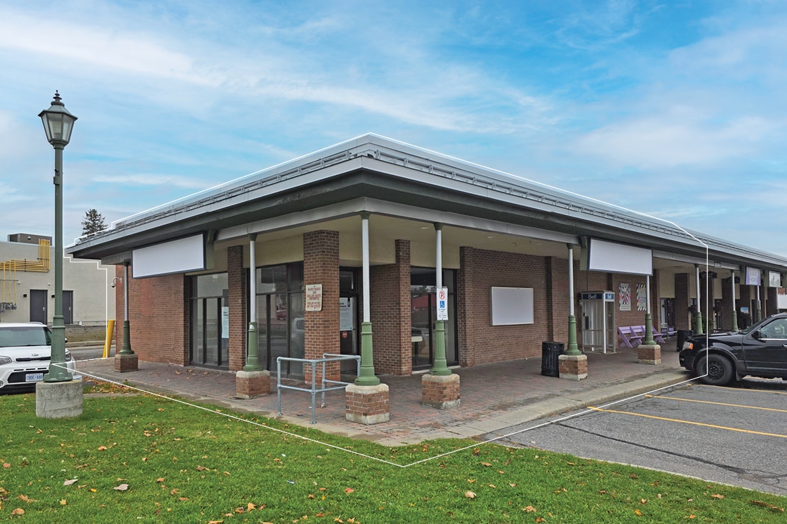 1160 Beaverwood Rd, Ottawa, ON à louer Photo du bâtiment- Image 1 de 26