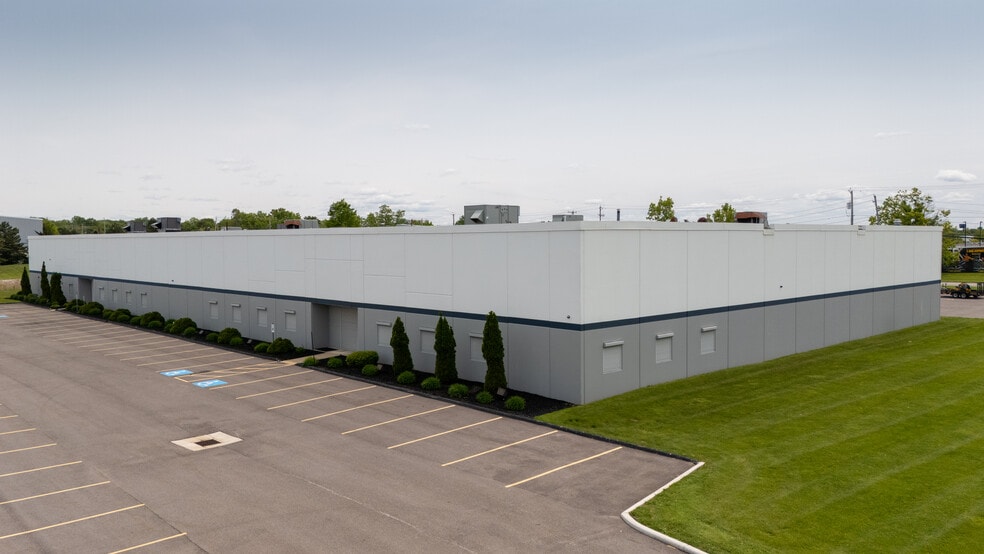 4560 Johnston Pky, Cleveland, OH for lease - Building Photo - Image 2 of 3