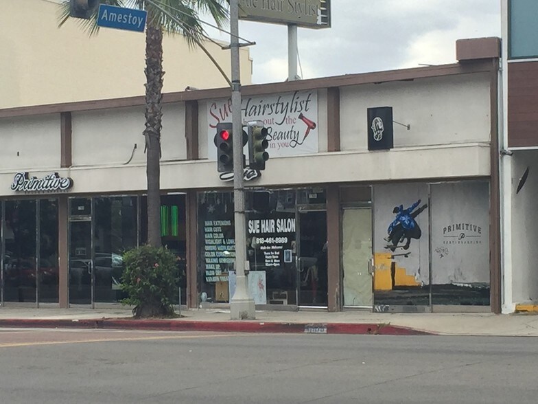 17060-17070 Ventura Blvd, Encino, CA à louer - Photo du bâtiment - Image 1 de 3