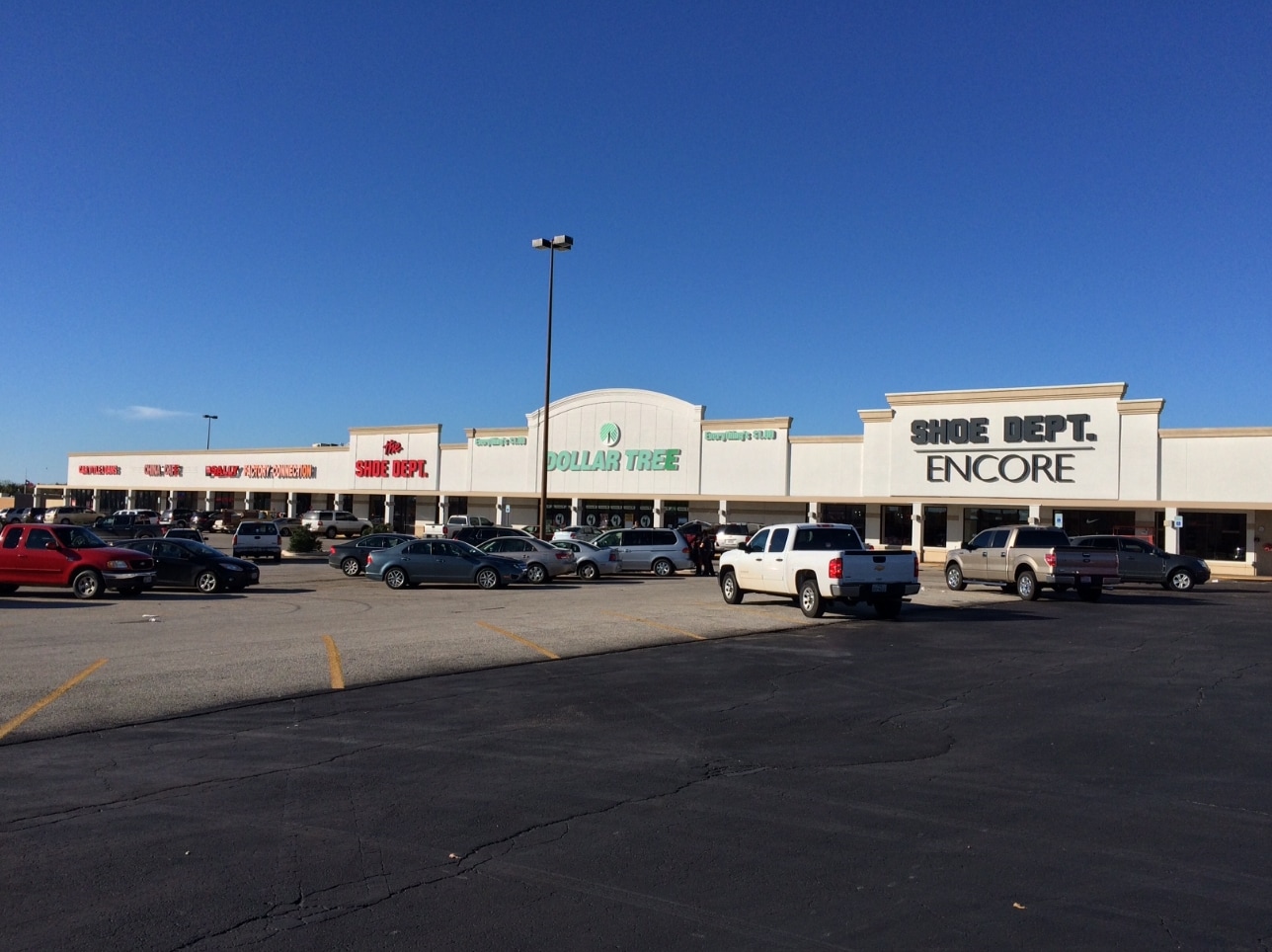 1020-1112 W Main St, Gun Barrel City, TX for lease Primary Photo- Image 1 of 23