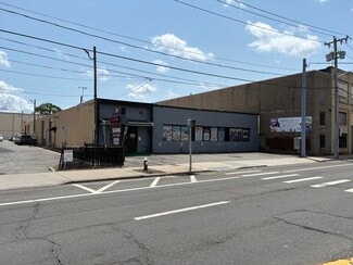 Plus de détails pour 299 Peninsula Blvd, Hempstead, NY - Industriel à louer