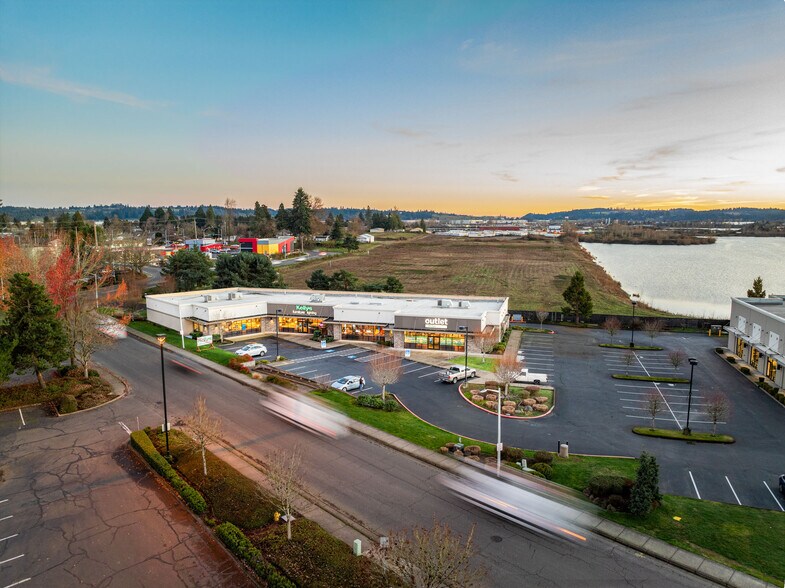 3950 SE Hagers Grove Rd, Salem, OR à louer - Photo du bâtiment - Image 2 de 6