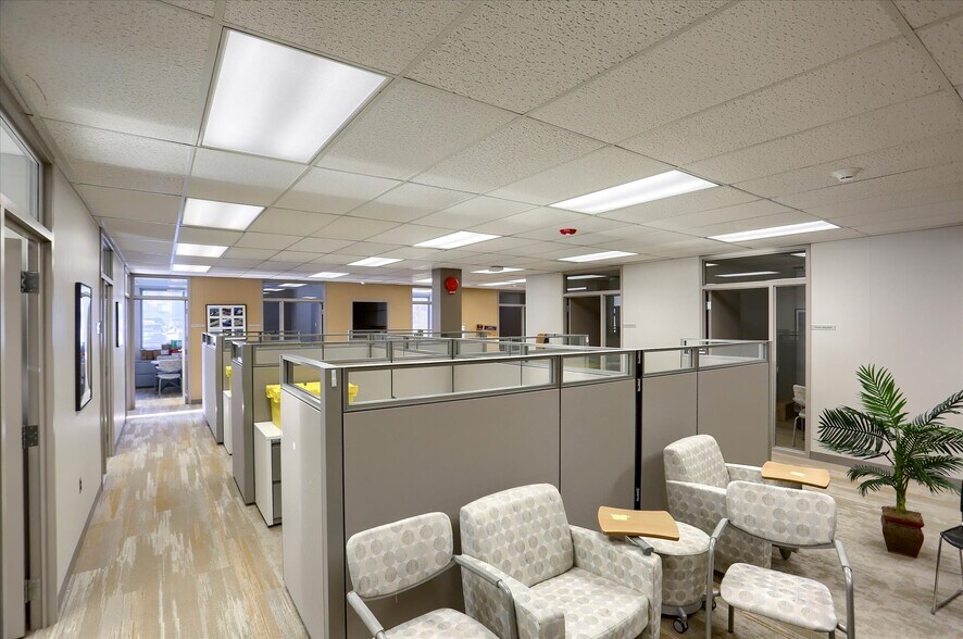 202 Senate Ave, Camp Hill, PA à vendre - Photo du bâtiment - Image 3 de 6