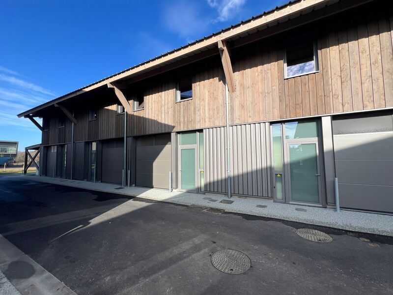 Local d'activités dans Le Haillan à vendre Photo du bâtiment- Image 1 de 14