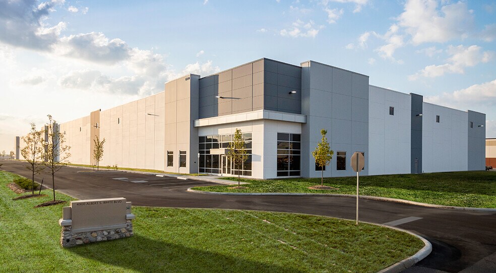 4900 Albert S White Dr, Whitestown, IN à louer - Photo principale - Image 1 de 1