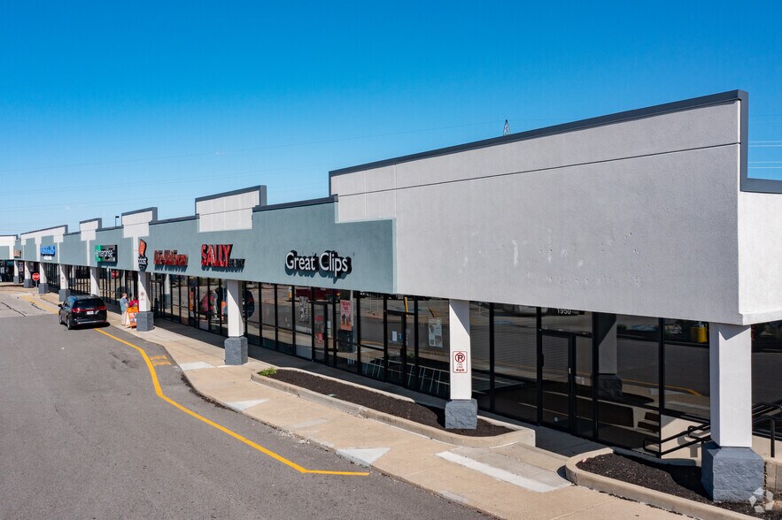 4394 Eastgate Square Dr, Cincinnati, OH à louer - Photo du bâtiment - Image 3 de 5