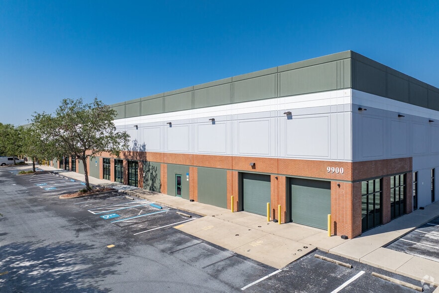 9900 18th St N, Saint Petersburg, FL for lease - Building Photo - Image 1 of 18