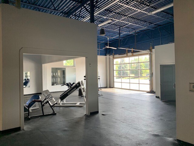 217 E 24th St, Holland, MI à vendre - Photo intérieure - Image 3 de 7