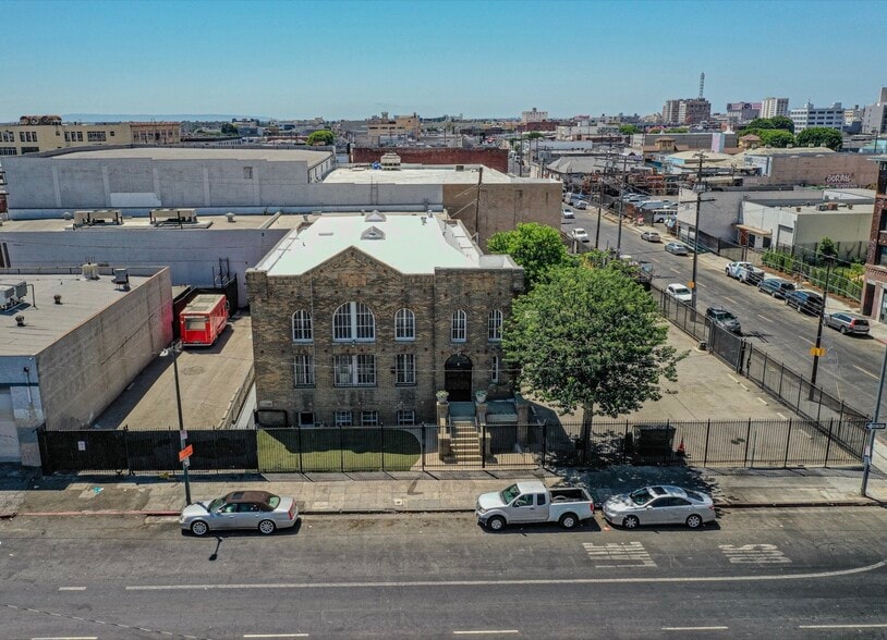 606 E 6th St, Los Angeles, CA for lease - Building Photo - Image 1 of 32