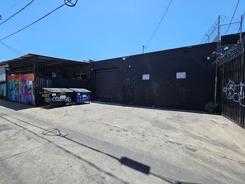 1537 E Washington Blvd, Los Angeles, CA à louer - Photo du bâtiment - Image 3 de 5