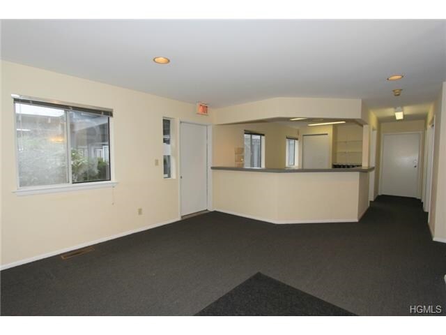 3630 Hill Blvd, Yorktown, NY à vendre - Photo intérieure - Image 2 de 45